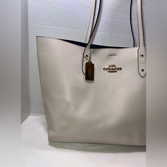 🔥🔥🔥 Coach Leather Ivory City Tote - Picture 2 of 15